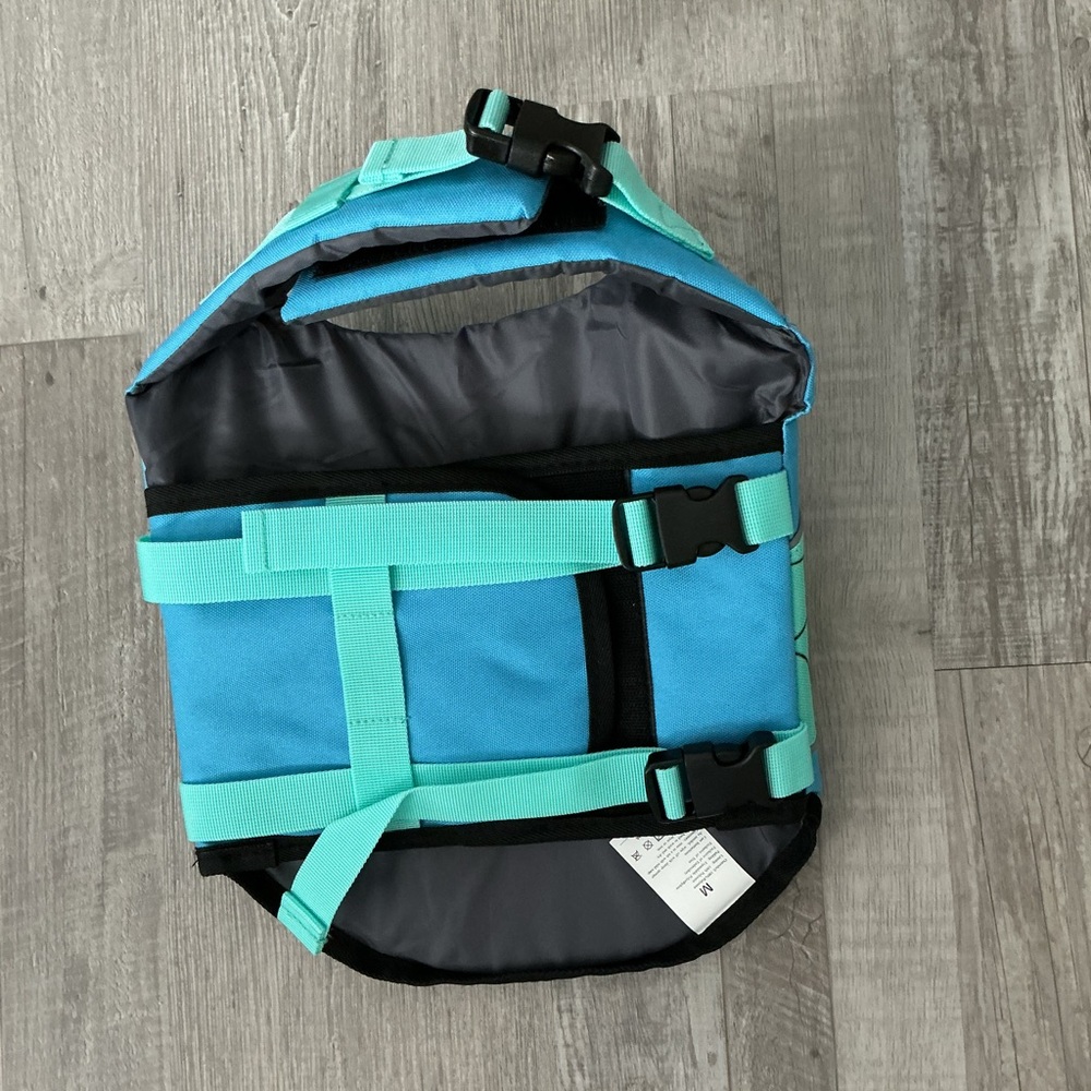 Dog Life Jacket NWOT - Picture 2 of 9